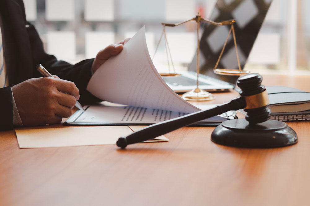 Essential Guidelines for Hiring a Bankruptcy Attorney