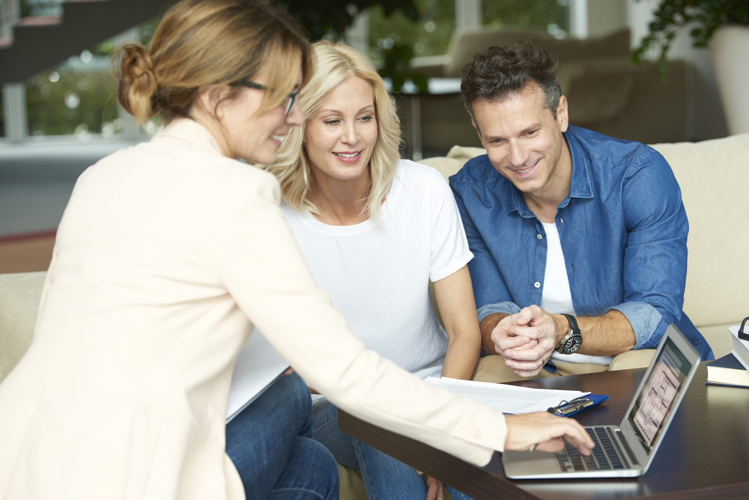 Guide to Effectively Utilizing Stock Photos in Your Projects