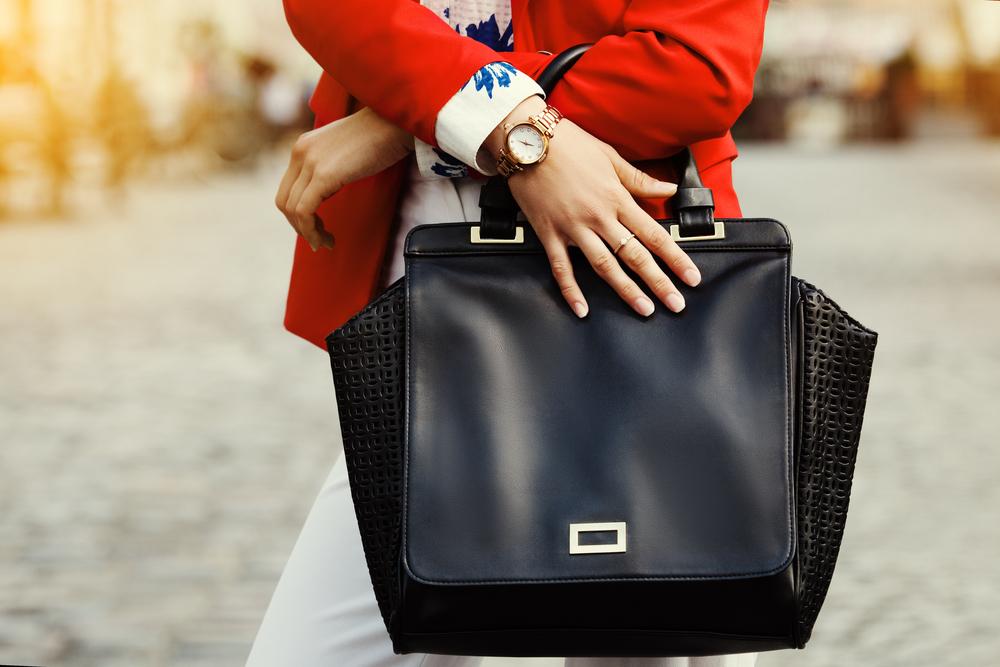 Top 6 Must-Have Dooney & Bourke Handbags for Your Collection