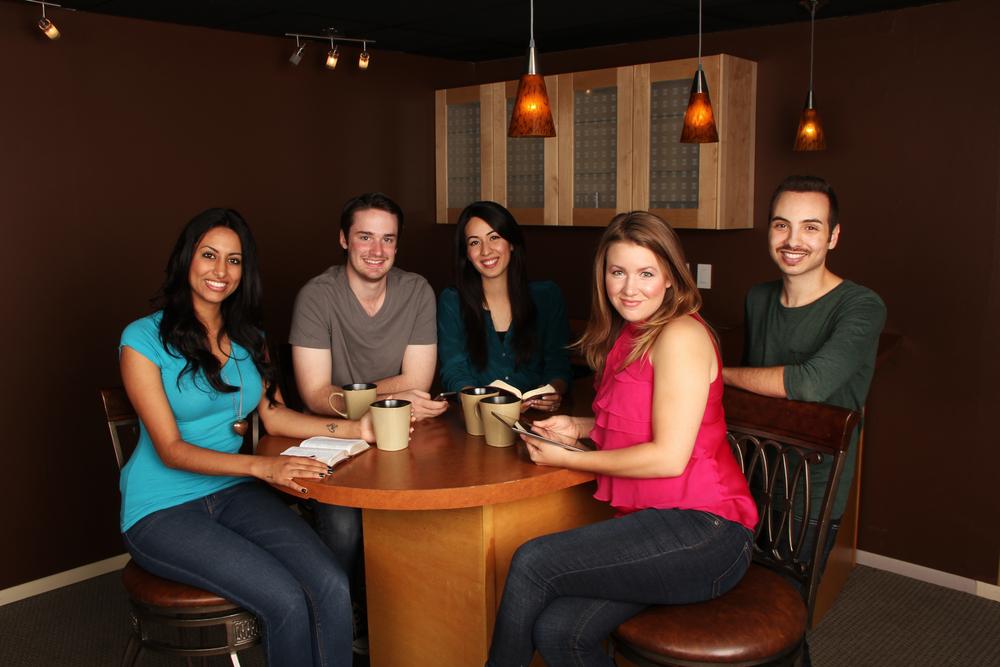 Retirement Living: Types, Advantages, and Selection Tips for Senior Communities