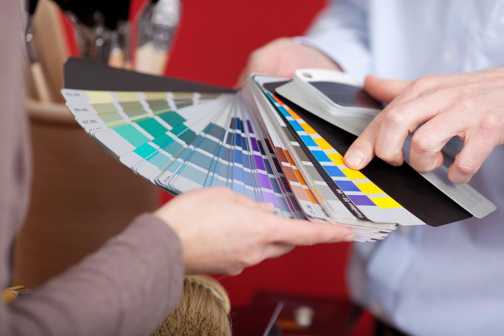Choosing the Ideal Exterior and Interior Paint Colors for Your Home