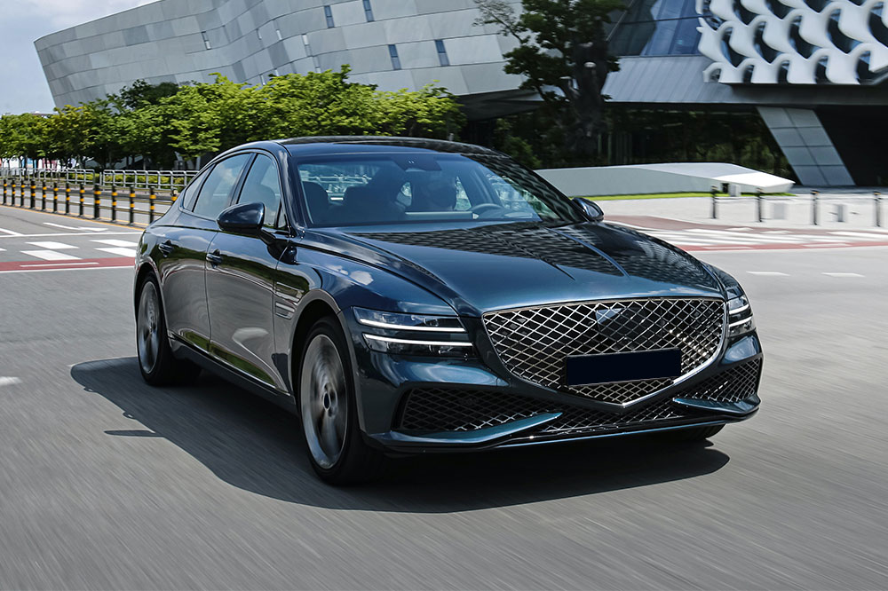 Uncover the Top 6 Luxurious Features of the Genesis G80 Sedan