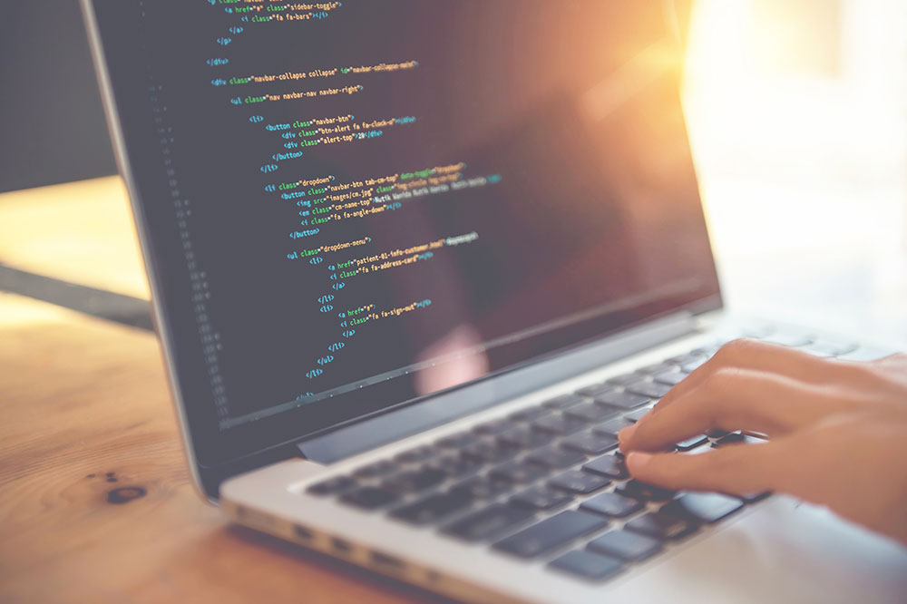 Key Factors to Evaluate Before Enrolling in a Software Developer Training Program