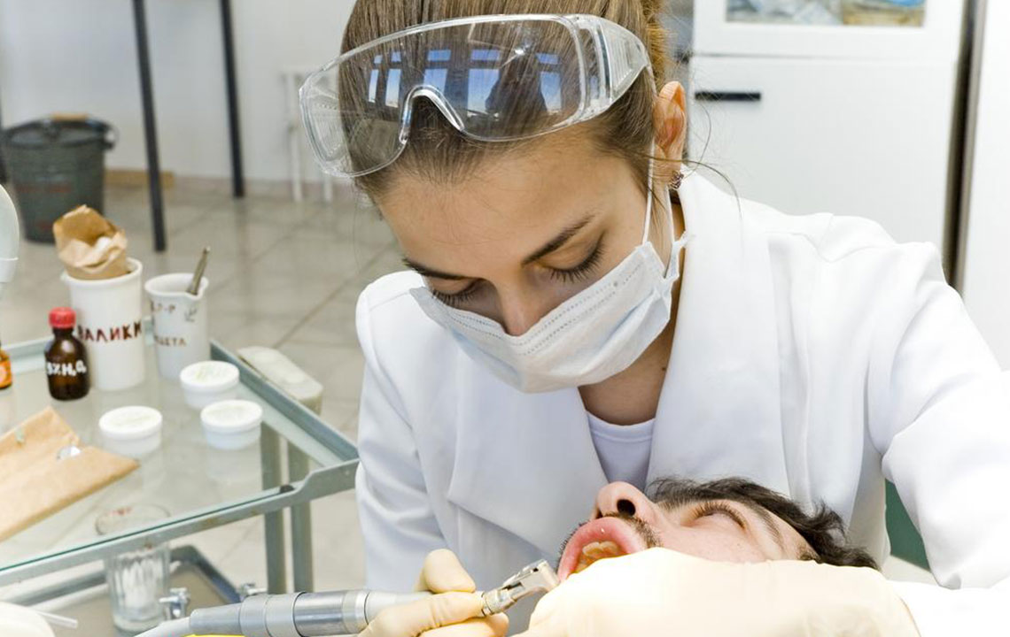 Essential Tips to Prevent Plaque Buildup on Dental Implants