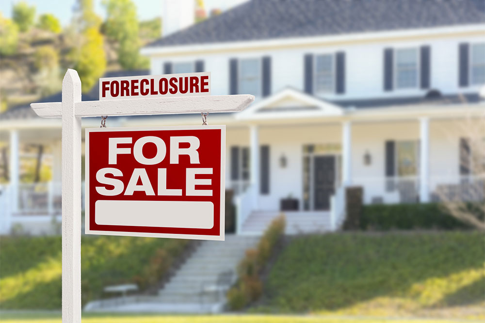 Key Considerations for Purchasing Foreclosed Homes