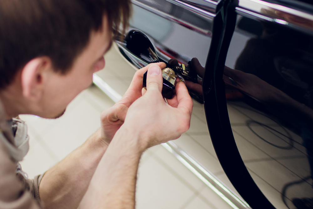 Comprehensive Guide to Finding Reliable Auto Locksmith Services