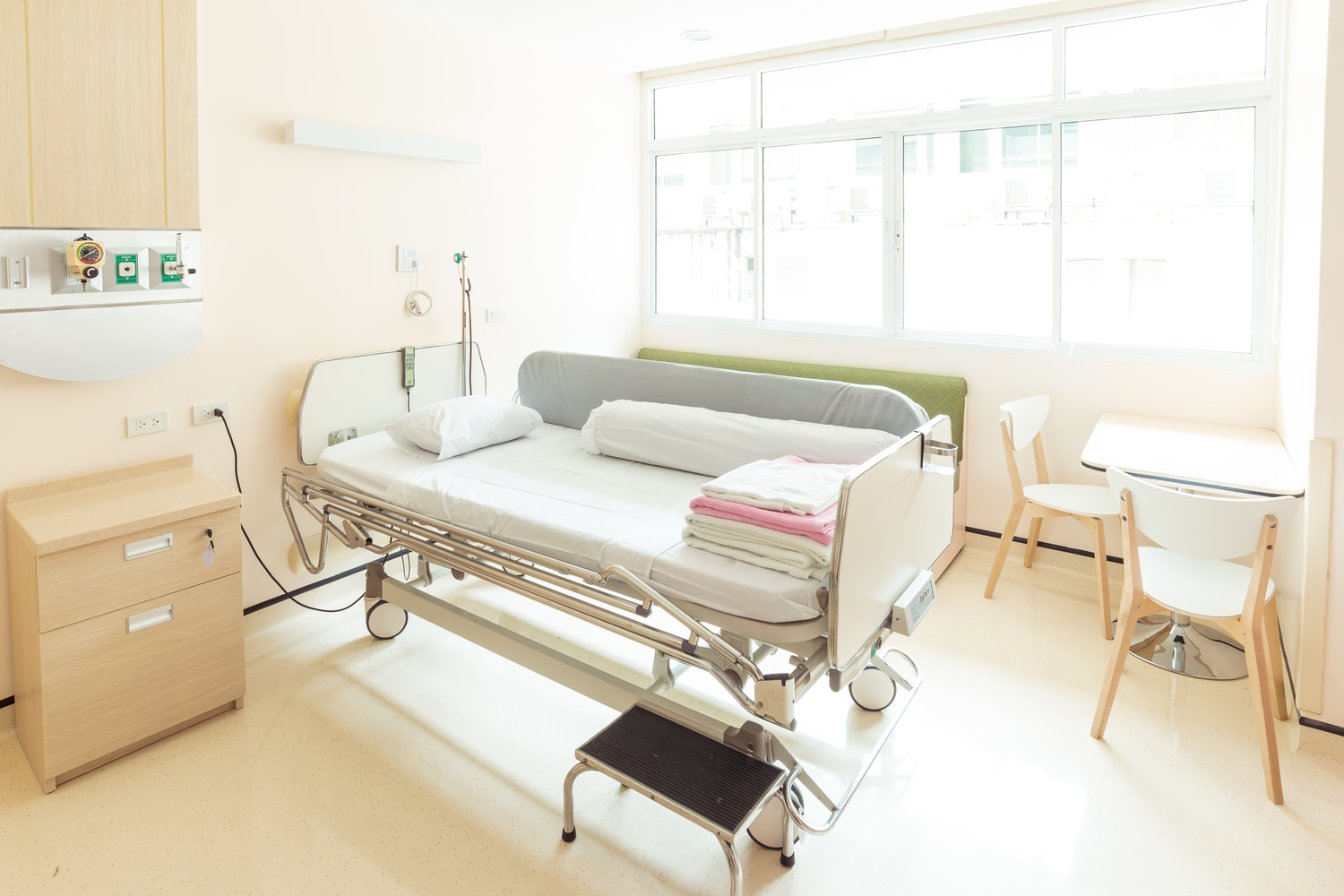 Enhance Sleep Quality and Health Benefits with Adjustable Beds