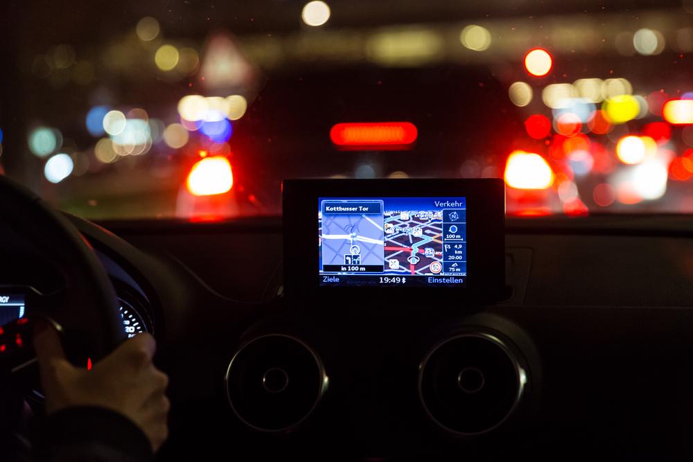 Essential Tips for Choosing the Right Commercial Vehicle GPS Devices