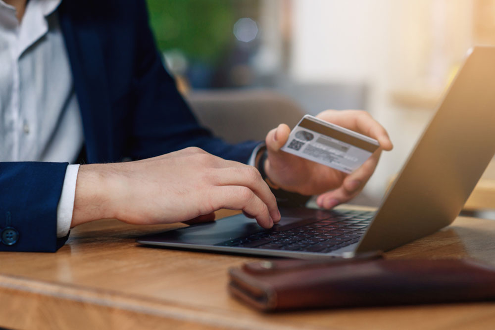 Effective Strategies to Save via Credit Card Balance Transfers