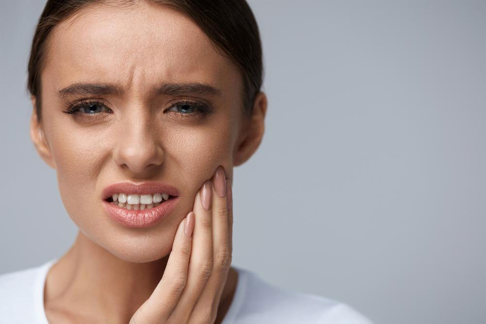Effective Home Tips for Managing Gum and Tooth Pain
