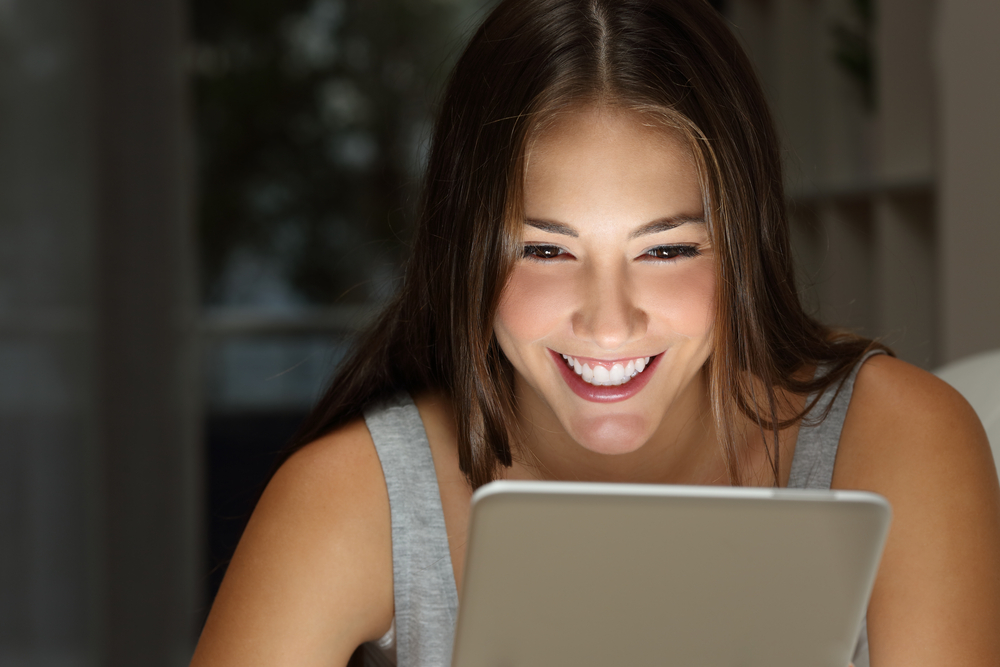 Effective Ways to Connect with Single Women Online