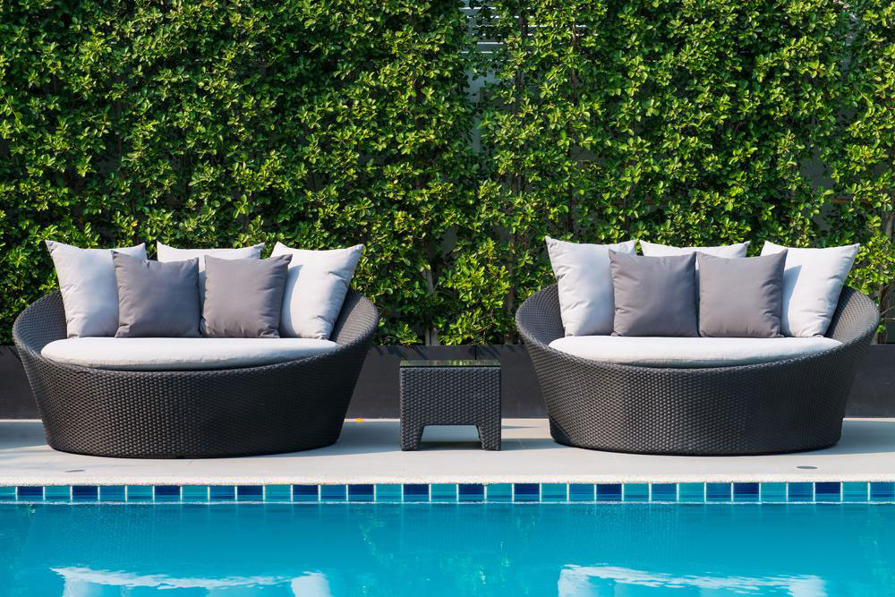 Guide to Choosing Trendy and Durable Poolside Furniture for Your Outdoor Oasis