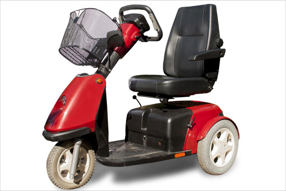 Choosing Between Electric Scooters and Motorized Wheelchairs