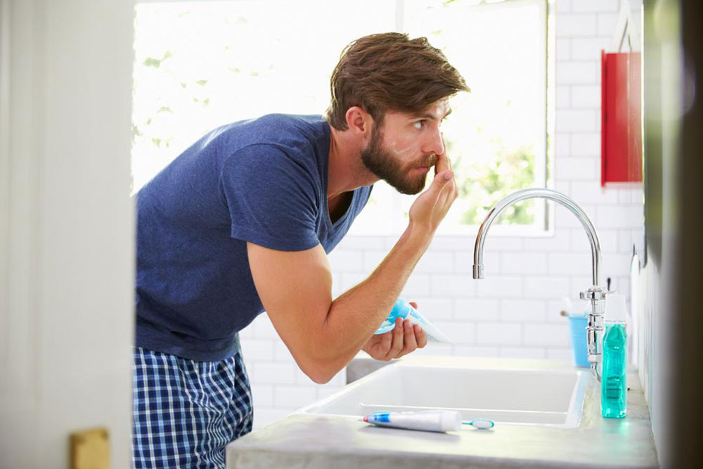 Essential Skin Care Tips for Sensitive Skin Types