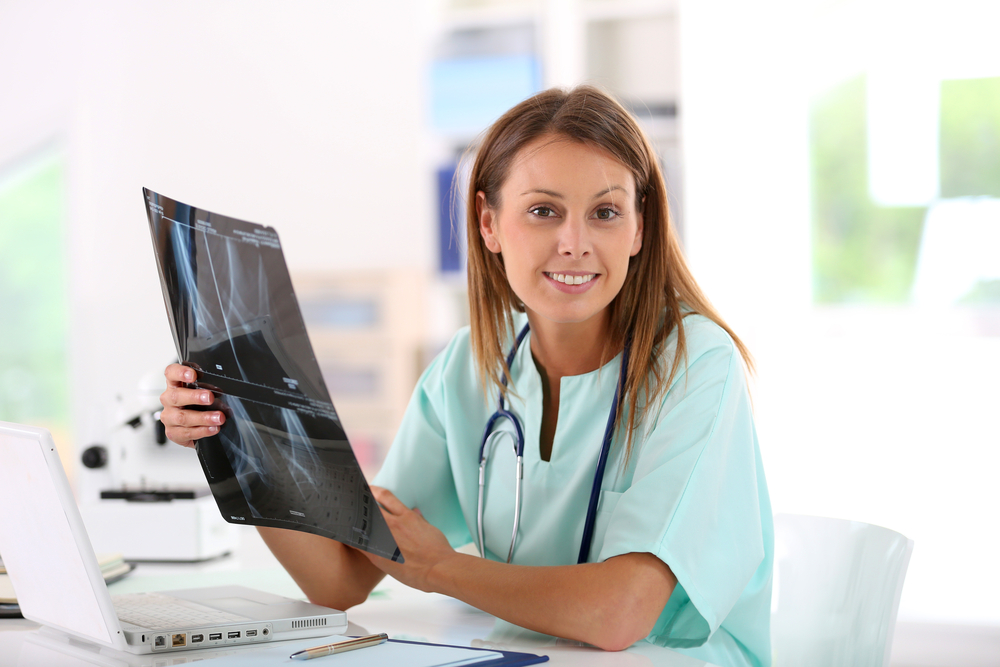Benefits and Drawbacks of Completing an Online RN to BSN Program