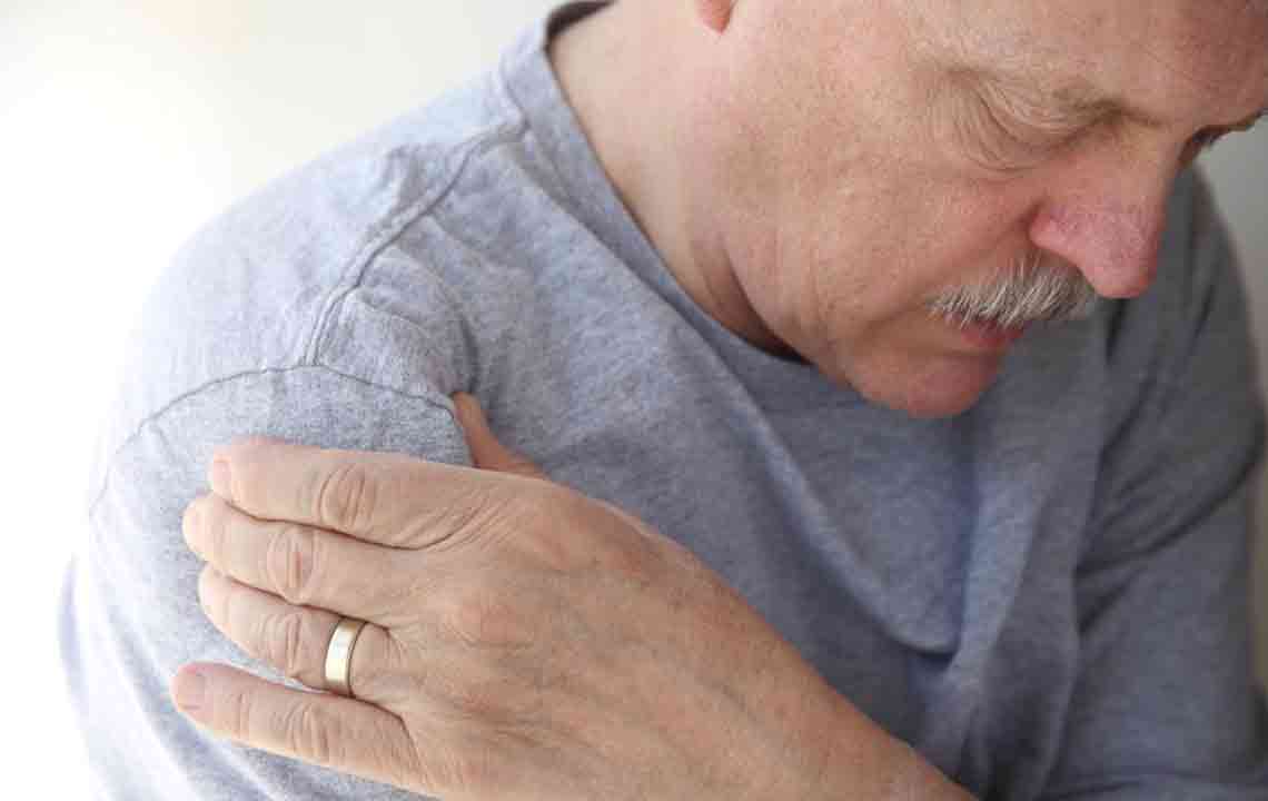 Understanding Shoulder Discomfort: Causes and Prevention Strategies