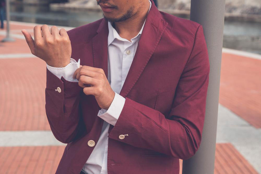 Guide to Selecting the Ideal Fabric for Your Blazer