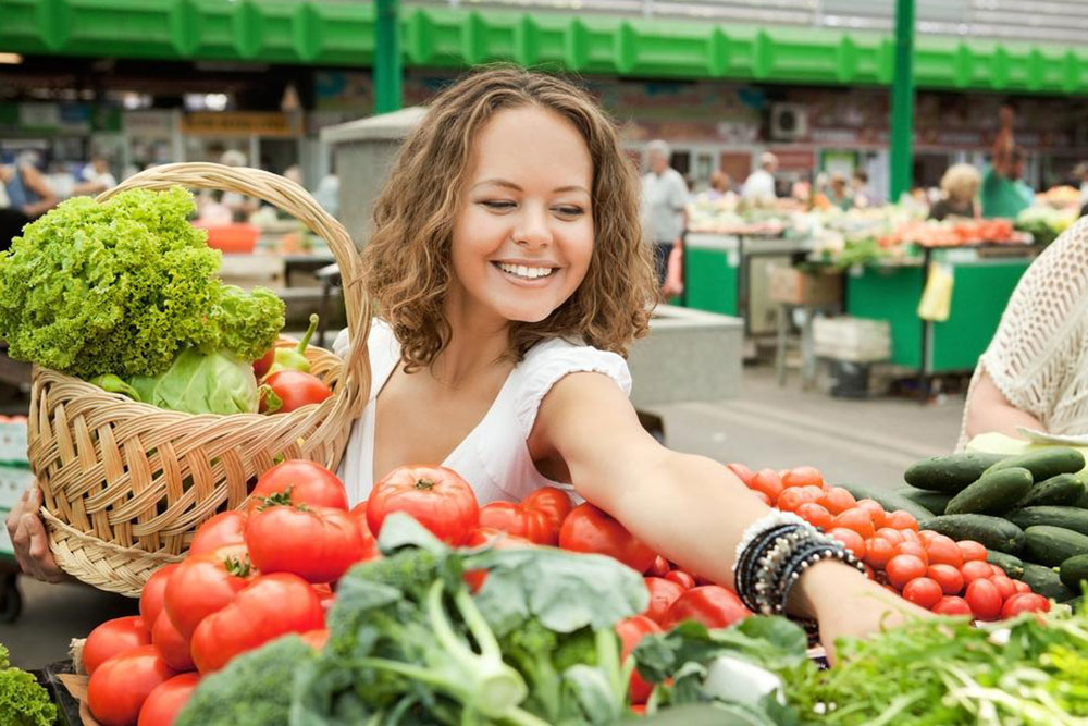 Smart Shopping: Saving Money on Groceries with Coupons