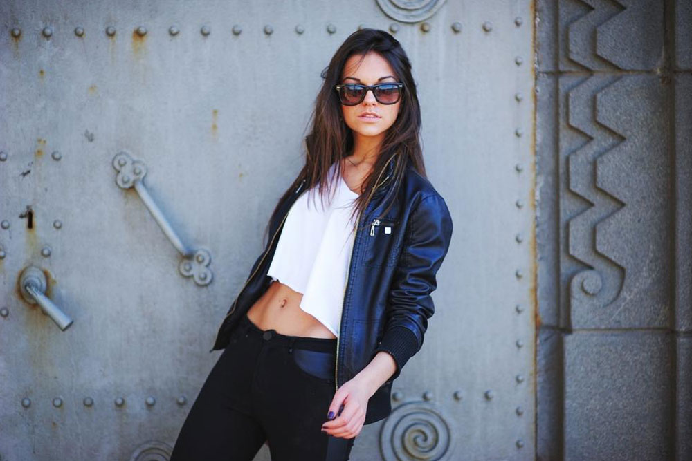Styling Tips for Collarless Leather Jackets: Trendy Looks to Try