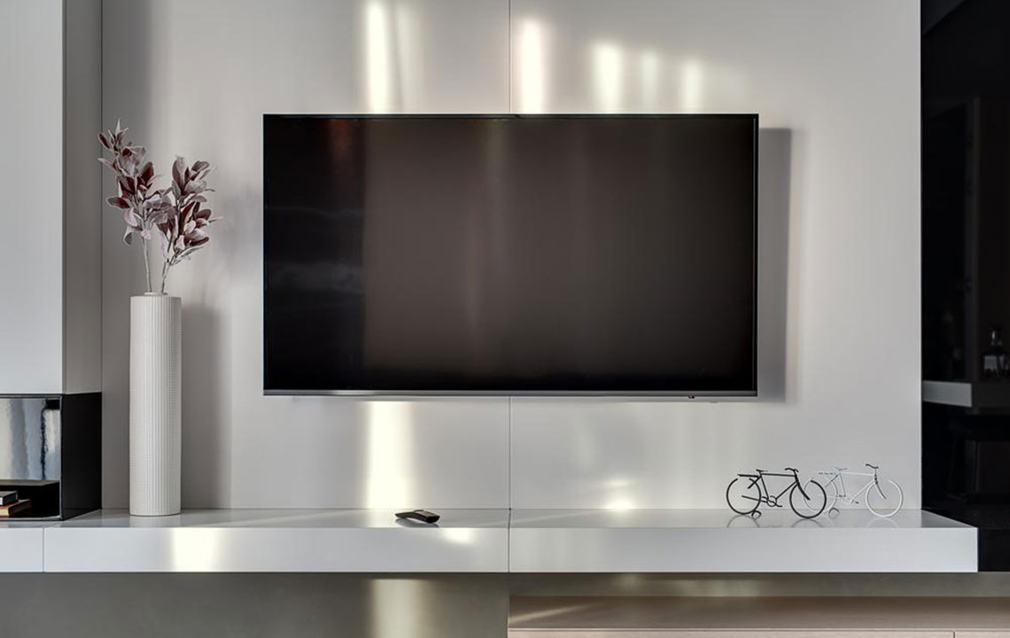 Affordable 4K TVs Under $1000: Top Picks for Budget-Friendly Viewing