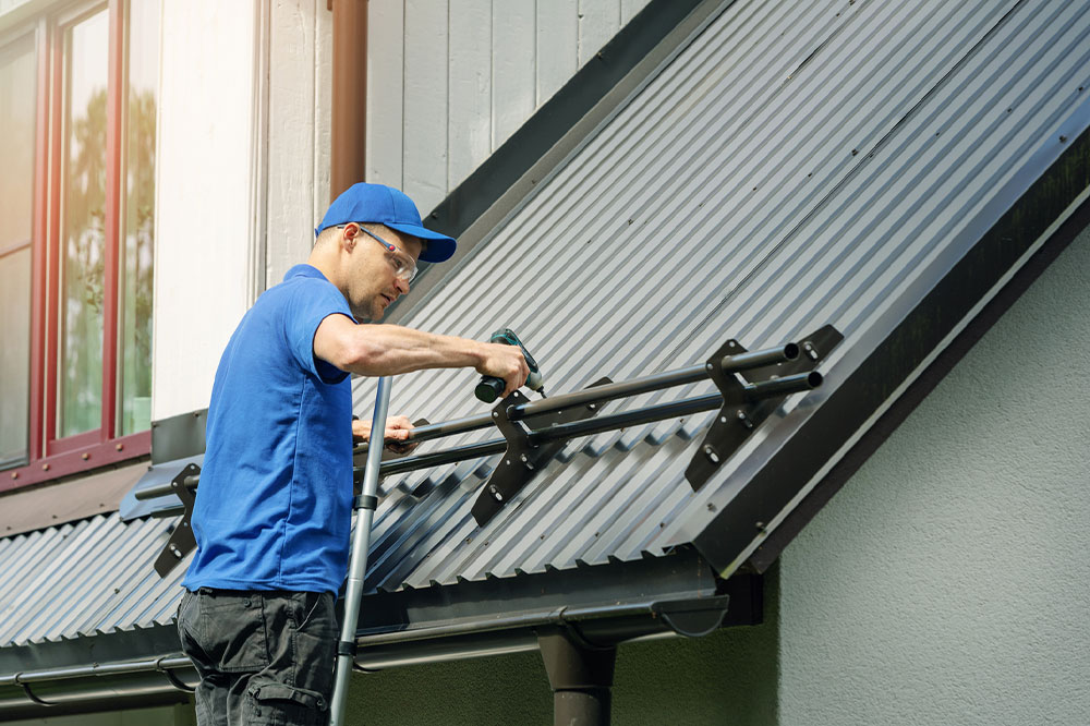 Advantages and Costs of Metal Roofs: Types and Benefits