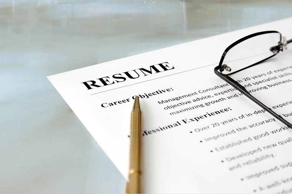 Top Resume Builders to Create Eye-Catching Professional Profiles
