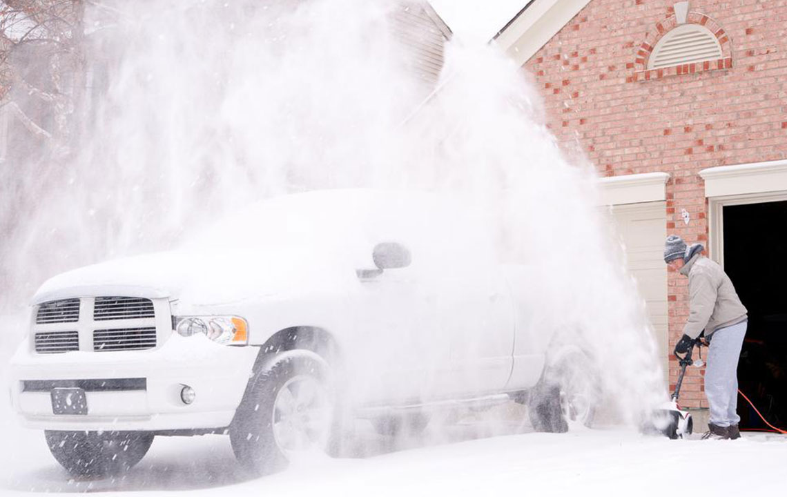 Comprehensive Guide to Buying a Used Chevrolet Silverado Pickup Truck: Benefits and Key Features