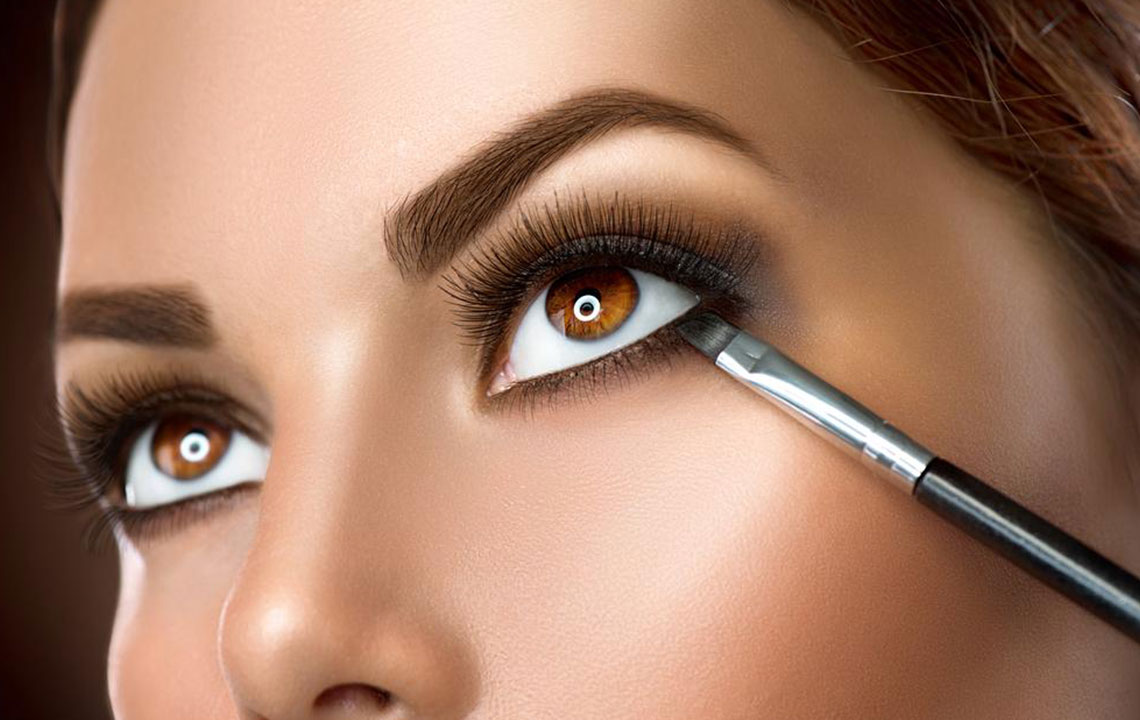 Mastering the Perfect Eyeshadow Application Techniques