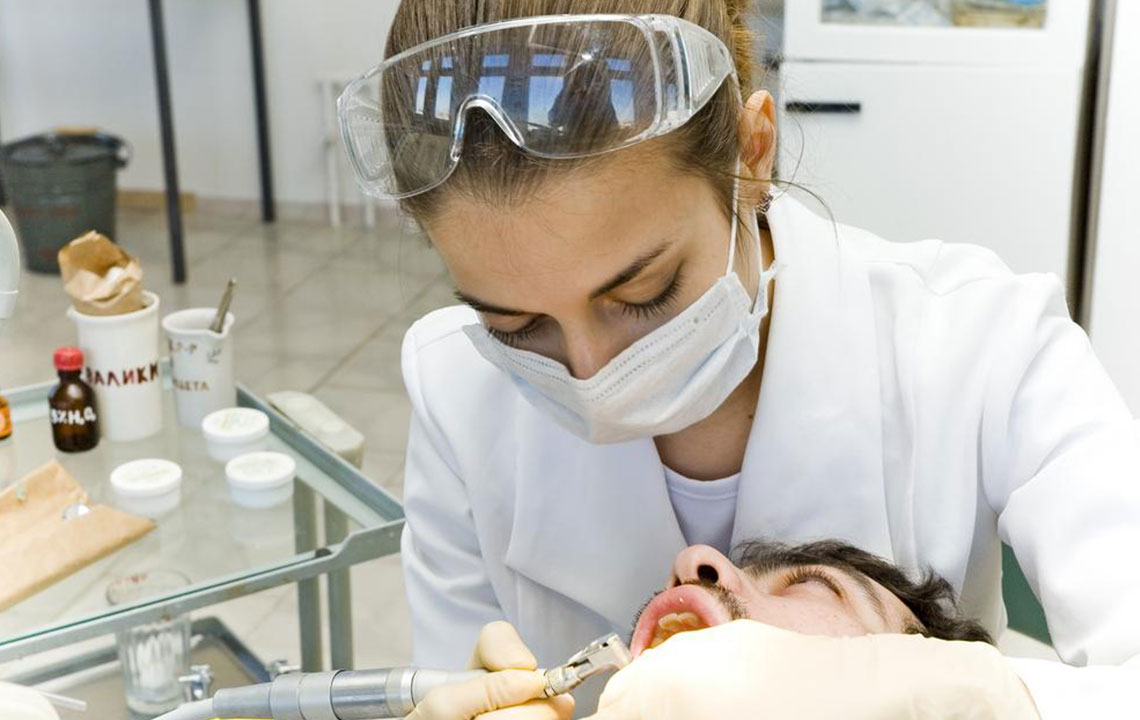 Smart Strategies to Reduce Costs on Extra Dental Coverage