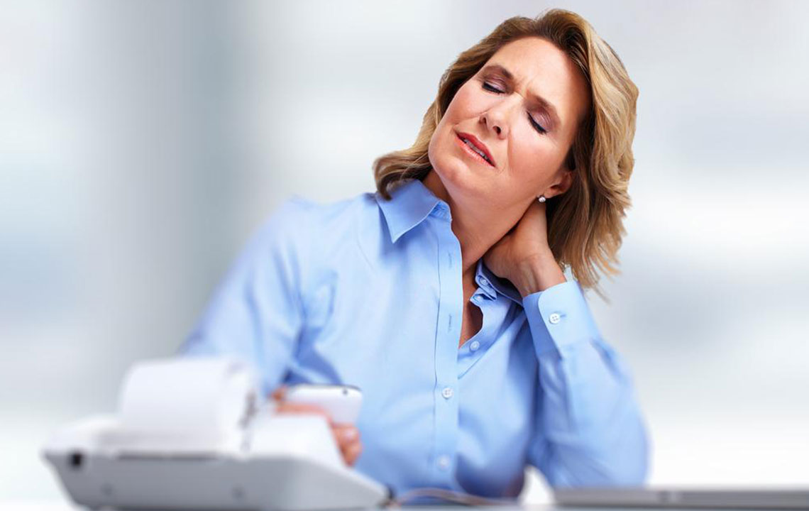Understanding and Managing Neck Discomfort: Causes and DIY Solutions