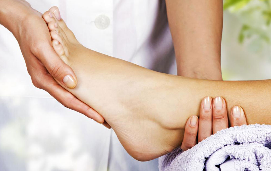 Effective Techniques for Managing and Treating Gout Naturally and Safely