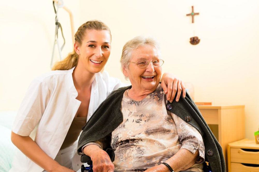 Key Considerations for Supporting Individuals with Alzheimer's Disease