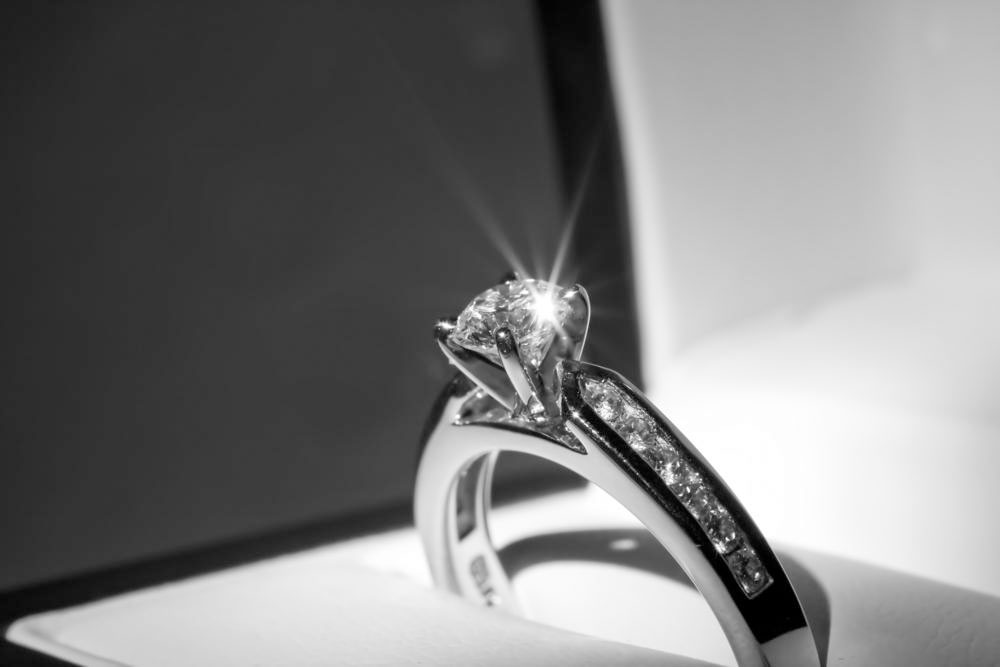 Essential Factors to Consider When Choosing an Engagement Ring