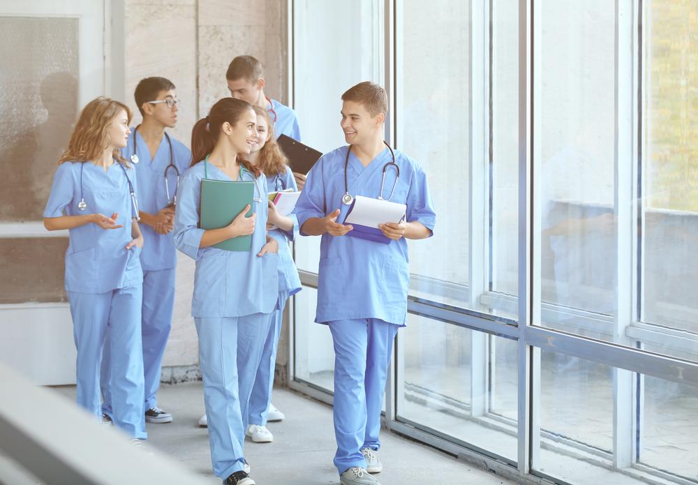 Advantages of Enrolling in an Online RN to Bachelor of Science in Nursing Program