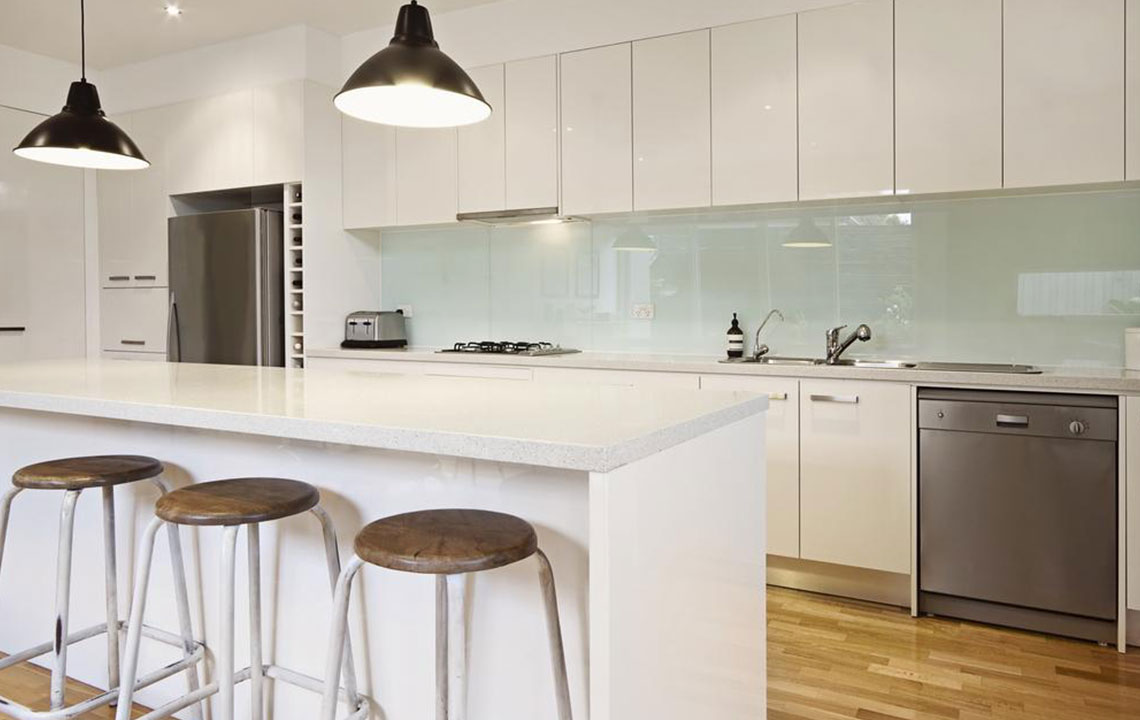 The Complete Guide to Choosing the Perfect Bar Stool for Your Home Bar