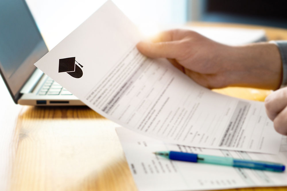 Guide to Securing College Scholarships Successfully