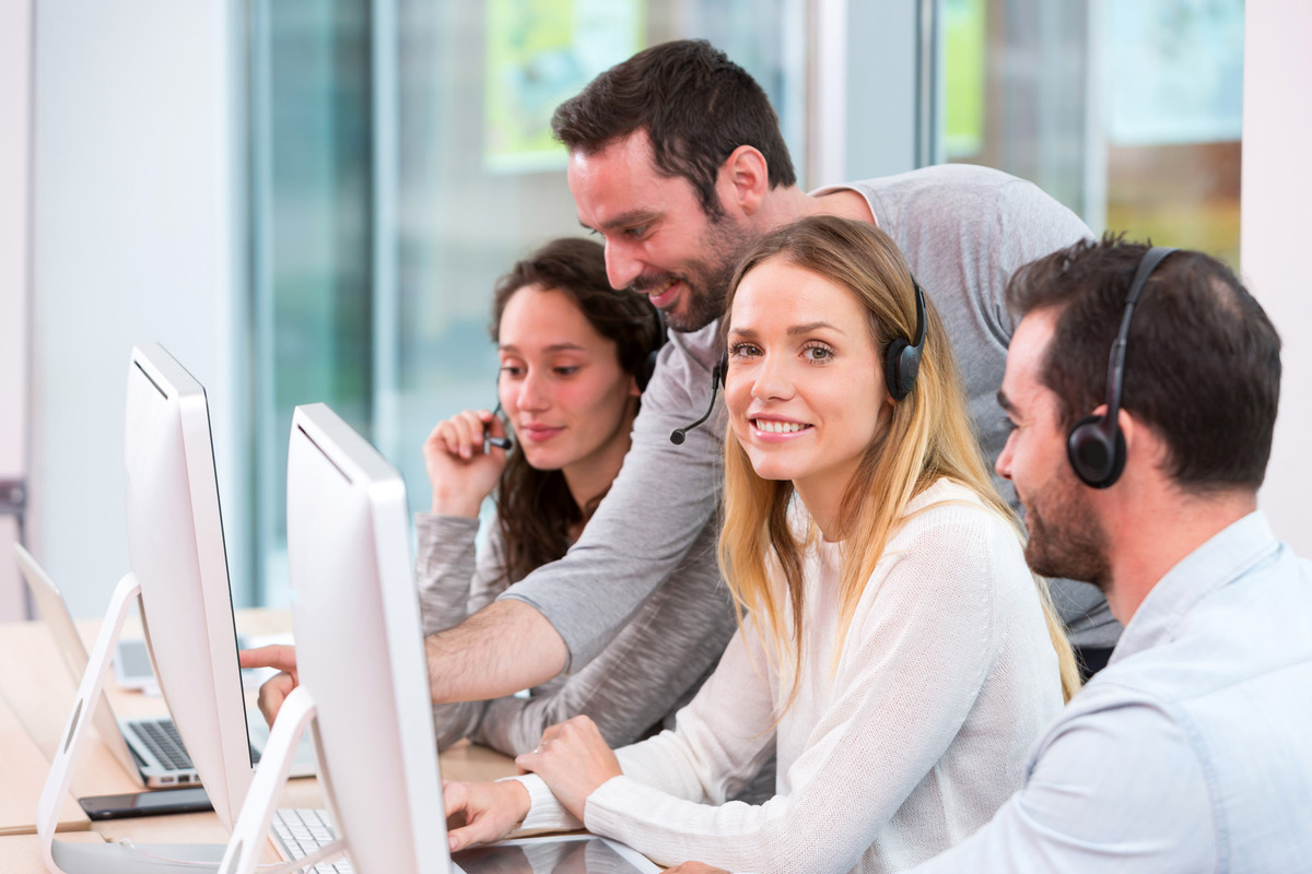Modern Cloud Contact Centers: Revolutionizing Customer Service in the Digital Era