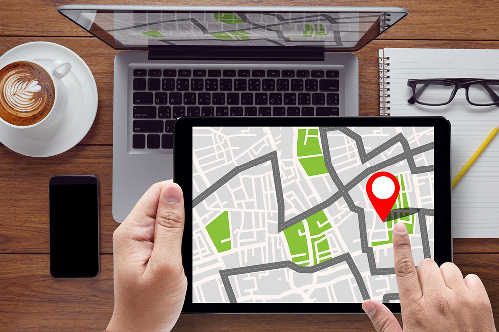Guide to Accessing Street View in Apple Maps' Look Around Feature