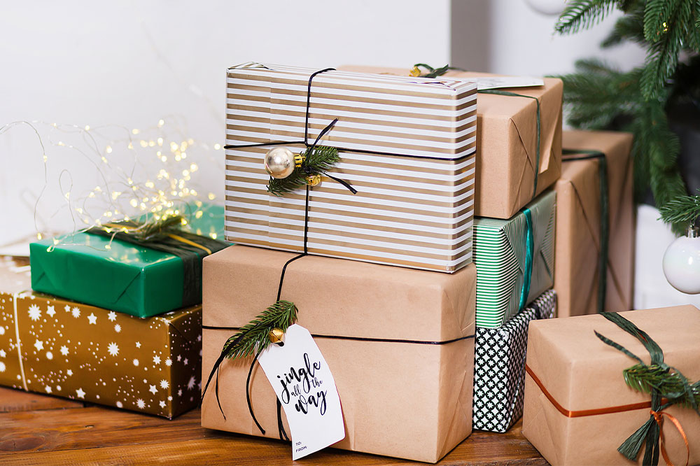 Top 5 Personalized Holiday Gift Ideas to Impress Your Loved Ones