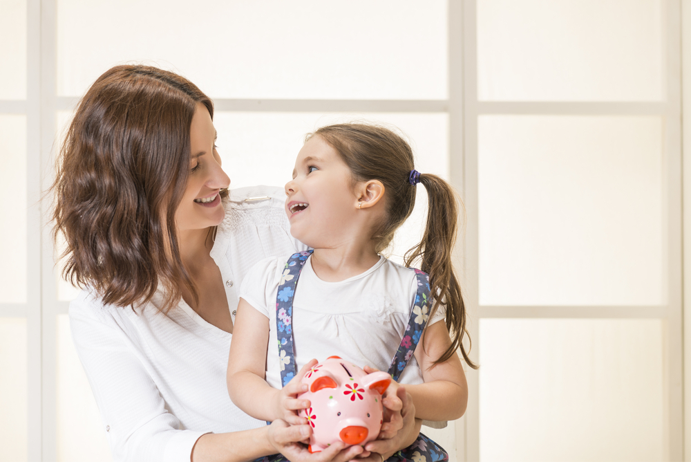Unlocking Financial Literacy: The Power of Piggy Banks in Children's Money Management