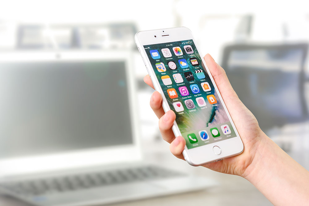 Comprehensive Guide to the Best Cell Phone Deals During Cyber Monday 2020