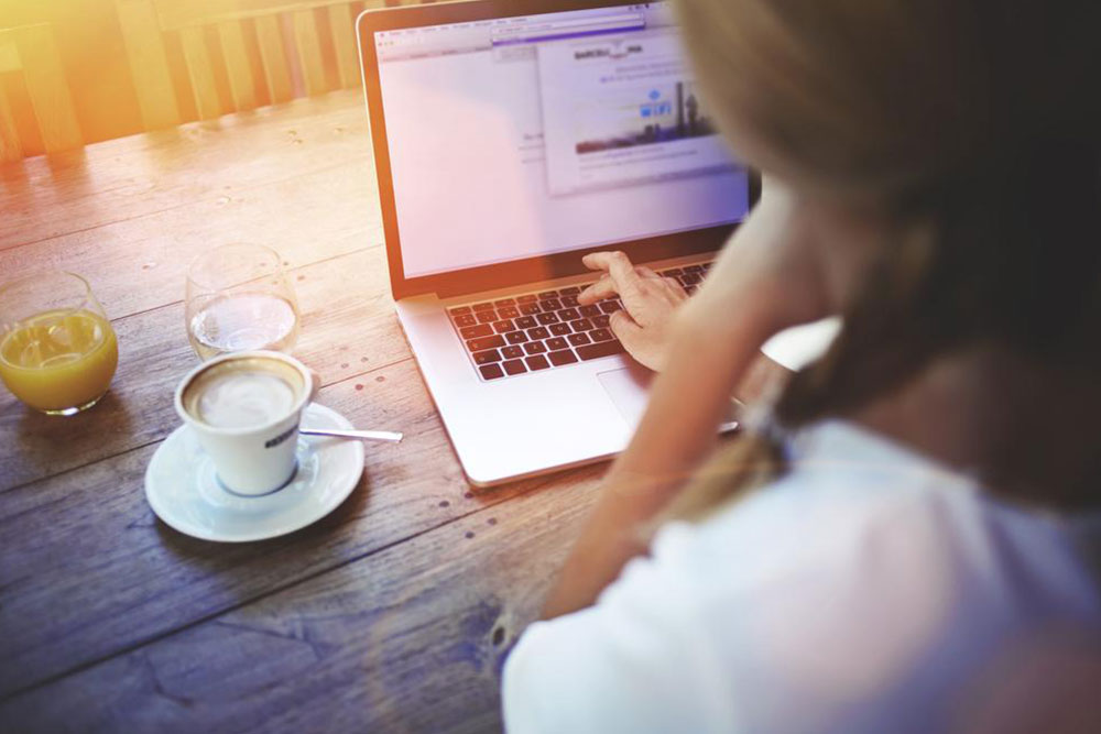 How to Market Handmade Crafts via Online Platforms