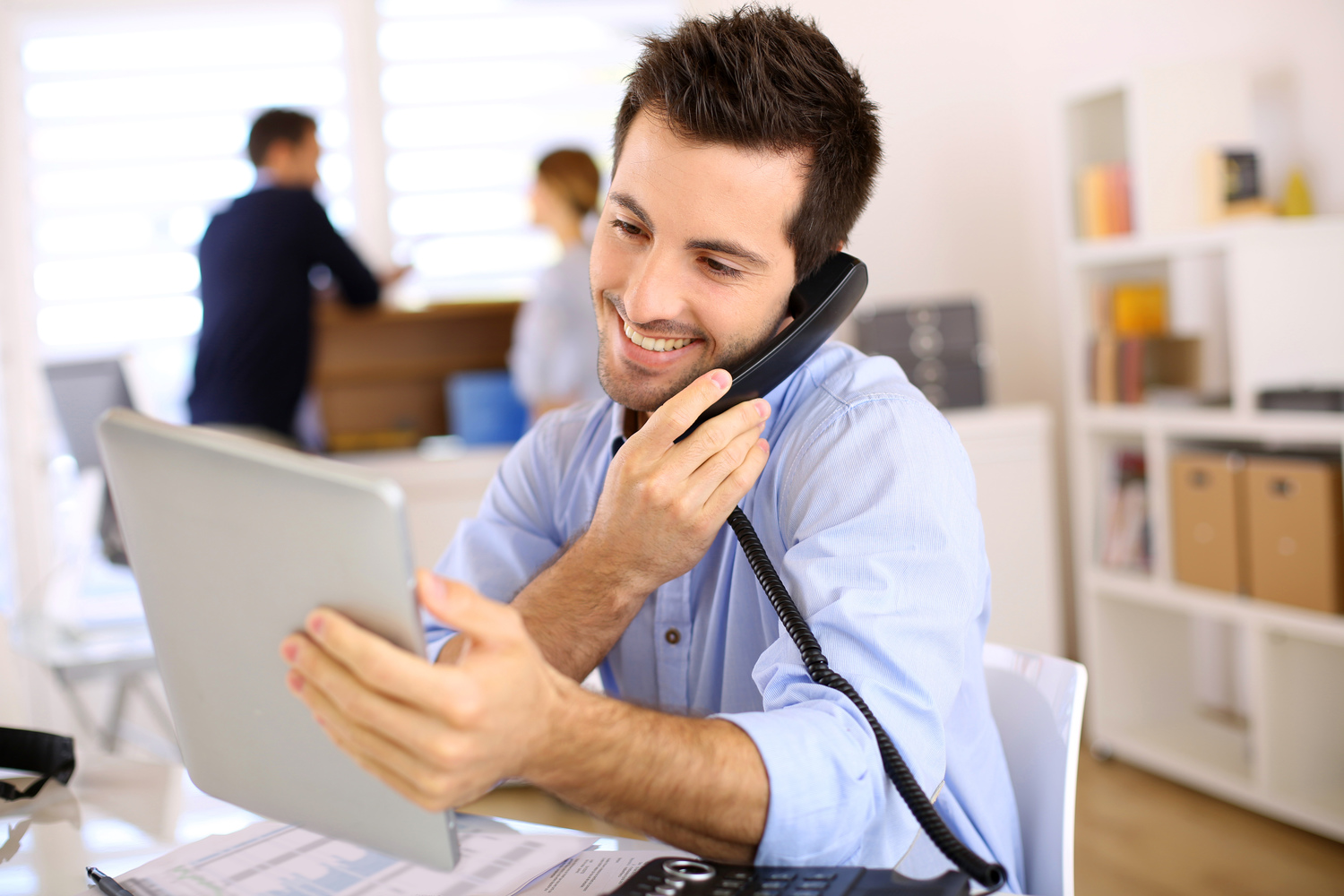 Essential Steps to Launch a Mobile Phone Retail Business