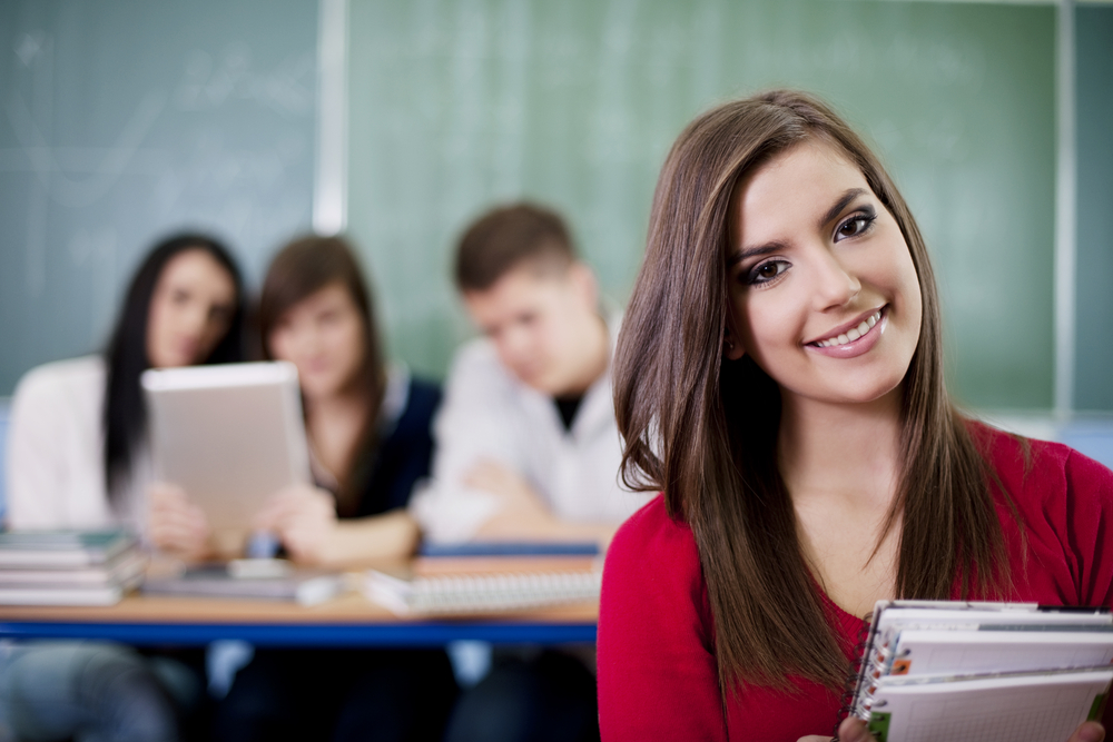 Advantages of Taking Online English Courses for Non-Native Speakers