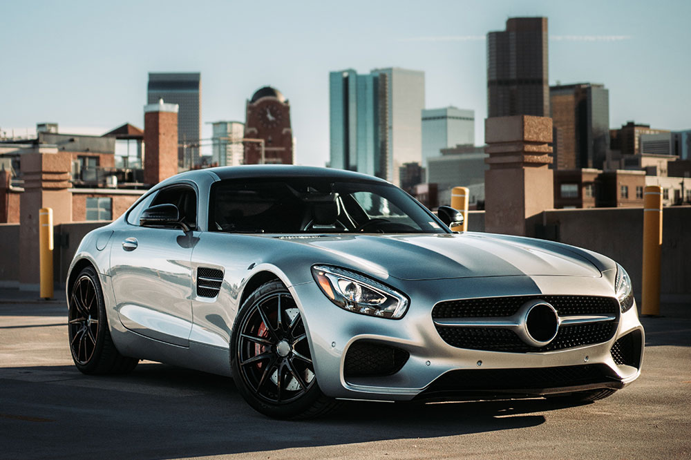Explore the Key Features of the Mercedes-Benz SL Roadster