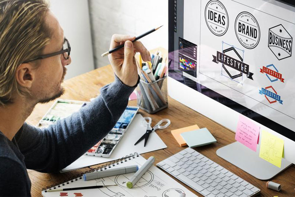 Free Step-by-Step Guide to Crafting Your Logo