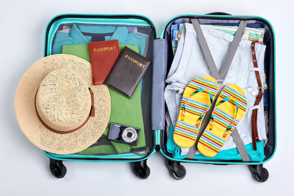 The Ultimate Guide to Lightweight Suitcases and Travel Accessories for Modern Travelers