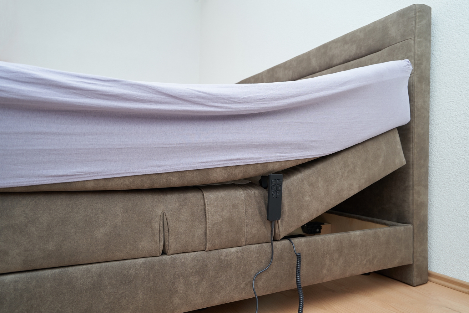 Revolutionizing Sleep Comfort: Advanced Smart Beds for Better Posture and Wellness