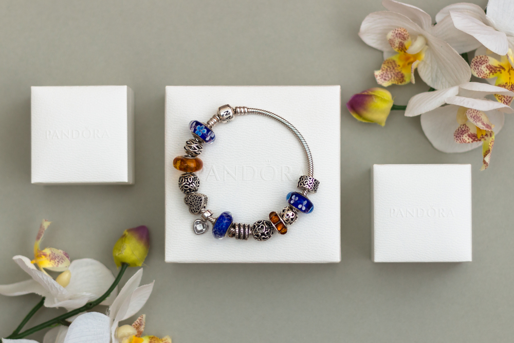 Comprehensive Guide to PANDORA Jewelry: Unique Bracelets and Customizable Charms