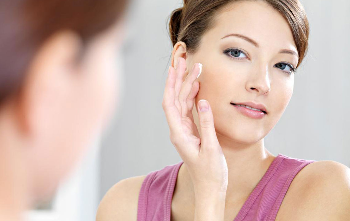 Top Foundations and Expert Tips for Aging Skin Care